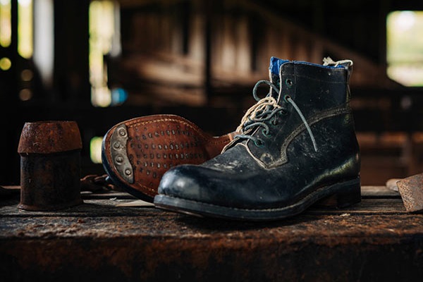 the shoe company blundstone